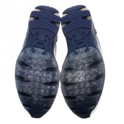 Pre Owned حذاء رياضي شانيل جلد مشقق فضي ميتالك مقاس 39.5