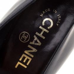 مملوكة مسبقًا حذاء كعب عالي شانيل غطاء مقدمة مزخرف زهور كاميليا جلد لمسة ميتالك لونين مقاس 38