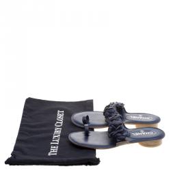 مملوكة مسبقًا Chanel Blue Leather Camellia Toe Ring Flat Sandals Size 39