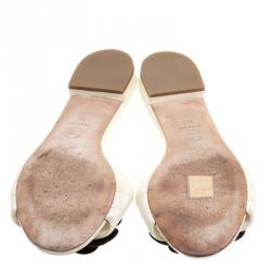 مملوكة مسبقًا Chanel Cream Quilted Leather Camellia Embellished Flat Slides Size 38