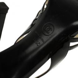 مملوكة مسبقًا Chanel Black Patent Strappy Sandals Size 37.5