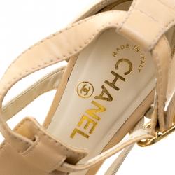 مملوكة مسبقًا صندل شانيل CC جلد سيور متعددة الألوان مقاس 38.5