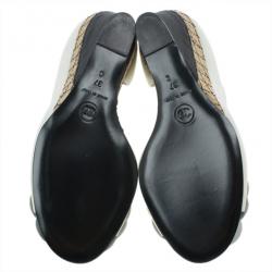 مملوكة مسبقًا Chanel White Leather Camellia D'orsay Wedges Size 37