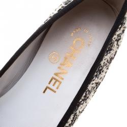 مملوكة مسبقًا Chanel Monochrome Sequins Embellished Tweed and Leather Cap Toe CC Bow Ballet Flats Size 37.5