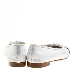 Pre Owned Chanel Metallic Monochrome Embossed Leather CC Cap Toe Bow Ballet Flats Size 36