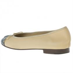 مملوكة مسبقًا Chanel Beige Leather CC Cap Toe Ballet Flats Size 38
