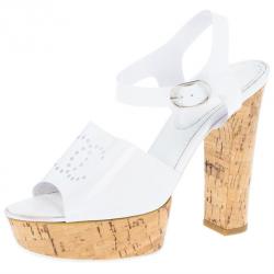 مملوكة مسبقًا Chanel White Patent Cork Heel Ankle Strap Sandals Size 37