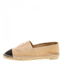 مملوكة مسبقًا Chanel Beige/Black Leather CC Espadrilles Flats Size 35