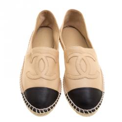 مملوكة مسبقًا Chanel Beige/Black Leather CC Espadrilles Flats Size 35