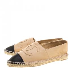 مملوكة مسبقًا Chanel Beige/Black Leather CC Espadrilles Flats Size 35