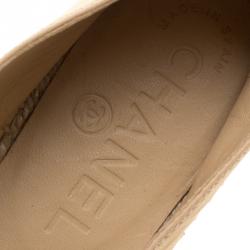 مملوكة مسبقًا Chanel Beige/Black Leather CC Espadrilles Flats Size 35