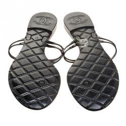 مملوكة مسبقًا صندل شانيل فلات كاميليا CC جيلي أسود مقاس 41