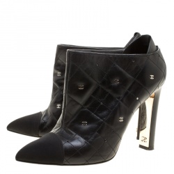 Chanel Black Quilted Leather CC Ankle Boots Size 38.5