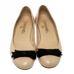 Chanel Beige Leather CC Bow Ballet Flats Size 35.5