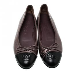 Pre Owned Chanel Lilac/Black Leather CC Cap Toe Ballet Flats Size 36