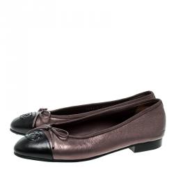 Pre Owned Chanel Lilac/Black Leather CC Cap Toe Ballet Flats Size 36