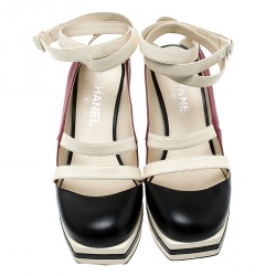 مملوكة مسبقًا صندل شانيل نعل سميك ملتف كاحل مقدمة مفتوحة جلد ثلاثي اللون مقاس 39.5