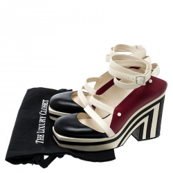 مملوكة مسبقًا صندل شانيل نعل سميك ملتف كاحل مقدمة مفتوحة جلد ثلاثي اللون مقاس 39.5