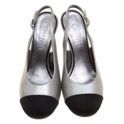 Pre Owned Chanel Two Tone Leather Cap Toe Slingback Sandals Size 37