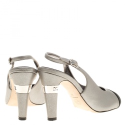 Pre Owned Chanel Two Tone Leather Cap Toe Slingback Sandals Size 37