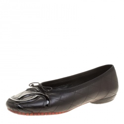 مملوكة مسبقًا Chanel Black Quilted Leather CC Cambon Ballet Flats Size 37
