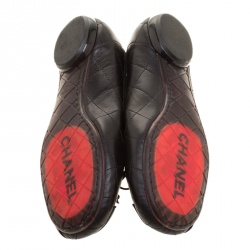 مملوكة مسبقًا Chanel Black Quilted Leather CC Cambon Ballet Flats Size 37