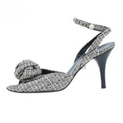 مملوكة مسبقًا صندل شانيل فيونكة تويد وحزام للكاحل مقاس 39.5