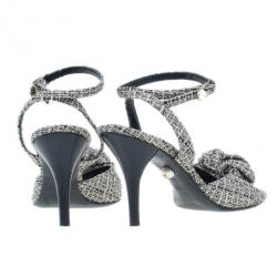 مملوكة مسبقًا صندل شانيل فيونكة تويد و حزام للكاحل مقاس 39.5