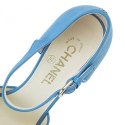 مملوكة مسبقًا Chanel Blue and Cream Leather Ankle Strap Sandals Size 39