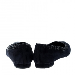 مملوكة مسبقًا حذاء فلات باليه شانيل حواف مخيطة بالجلد غطاء مقدمة جلد CC وسويدي لونين مقاس 40