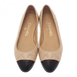 مملوكة مسبقًا Chanel Beige and Black Quilted Leather Ballet Flats Size 35