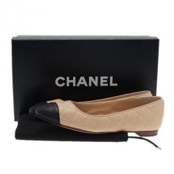 مملوكة مسبقًا Chanel Beige and Black Quilted Leather Ballet Flats Size 35