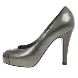 Pre Owned Chanel Metallic CC Cap Toe Pumps Size 38