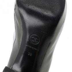 Pre Owned Chanel Metallic CC Cap Toe Pumps Size 38