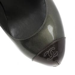 Pre Owned Chanel Metallic CC Cap Toe Pumps Size 38