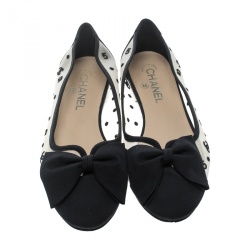 مملوكة مسبقًا Chanel Black/Beige Fabric and CC Mesh Bow Ballet Flats Size 38.5