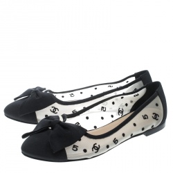 مملوكة مسبقًا Chanel Black/Beige Fabric and CC Mesh Bow Ballet Flats Size 38.5