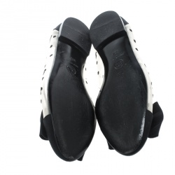 مملوكة مسبقًا Chanel Black/Beige Fabric and CC Mesh Bow Ballet Flats Size 38.5