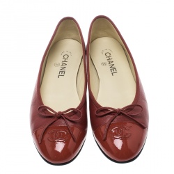 Pre Owned حذاء باليرينا فلات شانيل جلد أحمر مقدمة CC بفيونكة مقاس 40.5