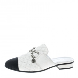 مملوكة مسبقًا Chanel White//Black Quilted Leather and Grosgrain Fabric Mules Size 38