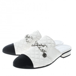 مملوكة مسبقًا Chanel White//Black Quilted Leather and Grosgrain Fabric Mules Size 38
