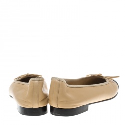 Pre Owned Chanel Two Tone Leather CC Cap Toe Bow Ballet Flats Size 35.5