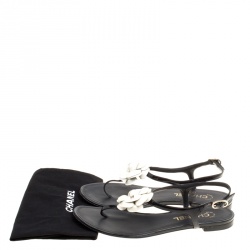 Chanel Black/White Leather Camellia Thong Sandals Size 38