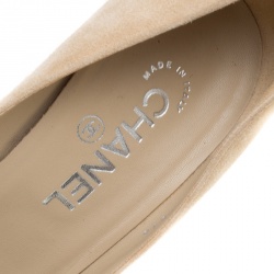 مملوكة مسبقًا Chanel Beige Suede and Black Leather Cap Toe Platform Pumps Size 38
