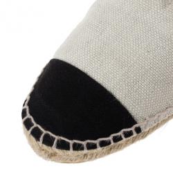 مملوكة مسبقًا Chanel CC Canvas Espadrille Sneakers Size 39