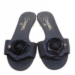 Pre Owned Chanel Oxford Blue Canvas CC Camellia Flat Slides Size 39