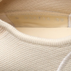 مملوكة مسبقًا Chanel Cream/Black Knit Fabric Faux Pearl Slip On Platform Flats Size 39