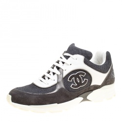 مملوكة مسبقًا حذاء رياضي شانيل CC كانفاس مونوكرومي وسويدي بأربطة مقاس 39