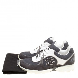 مملوكة مسبقًا حذاء رياضي شانيل CC كانفاس مونوكرومي وسويدي بأربطة مقاس 39