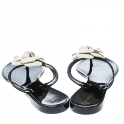 مملوكة مسبقًا Chanel Monochrome Jelly Camellia Thong Sandals Size 38